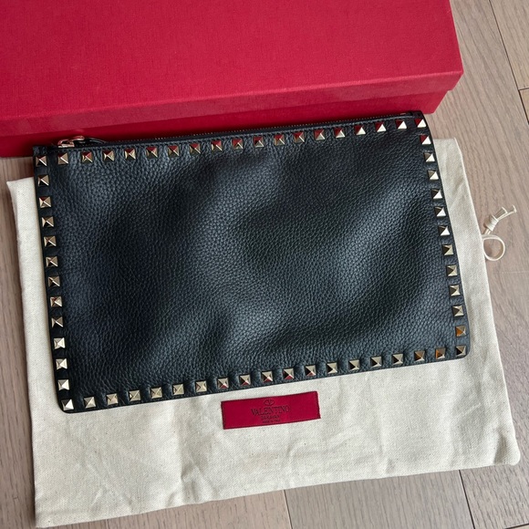 Valentino Garavani Handbags - Valentino Garavani Rock Stud Clutch